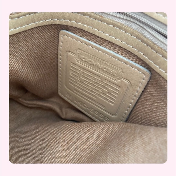 Coach Shoulder Bag 💕 - Picture 3 of 3